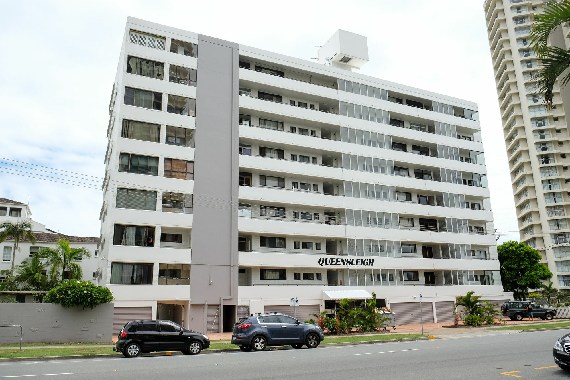 Queensleigh Holiday Apartments Broadbeach Exterior photo